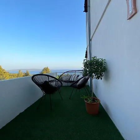 And Apartment *